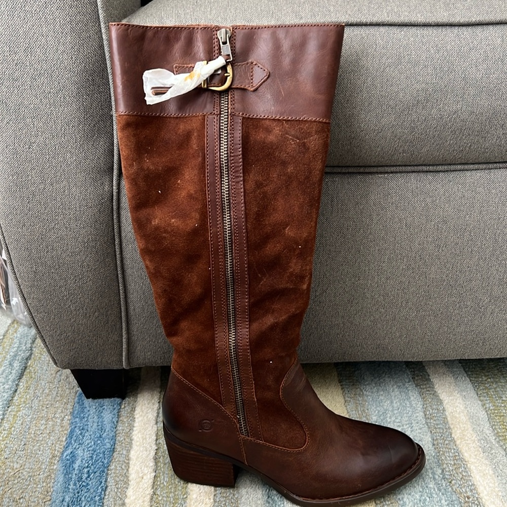 Born boots. Uchee rust distress. Size 8.5